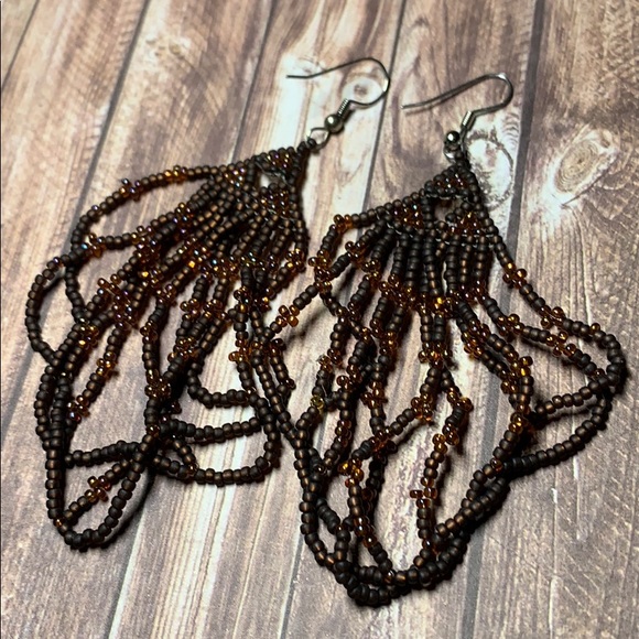 Jewelry - 💄Long Opera earrings. Beaded in chocolate brown.